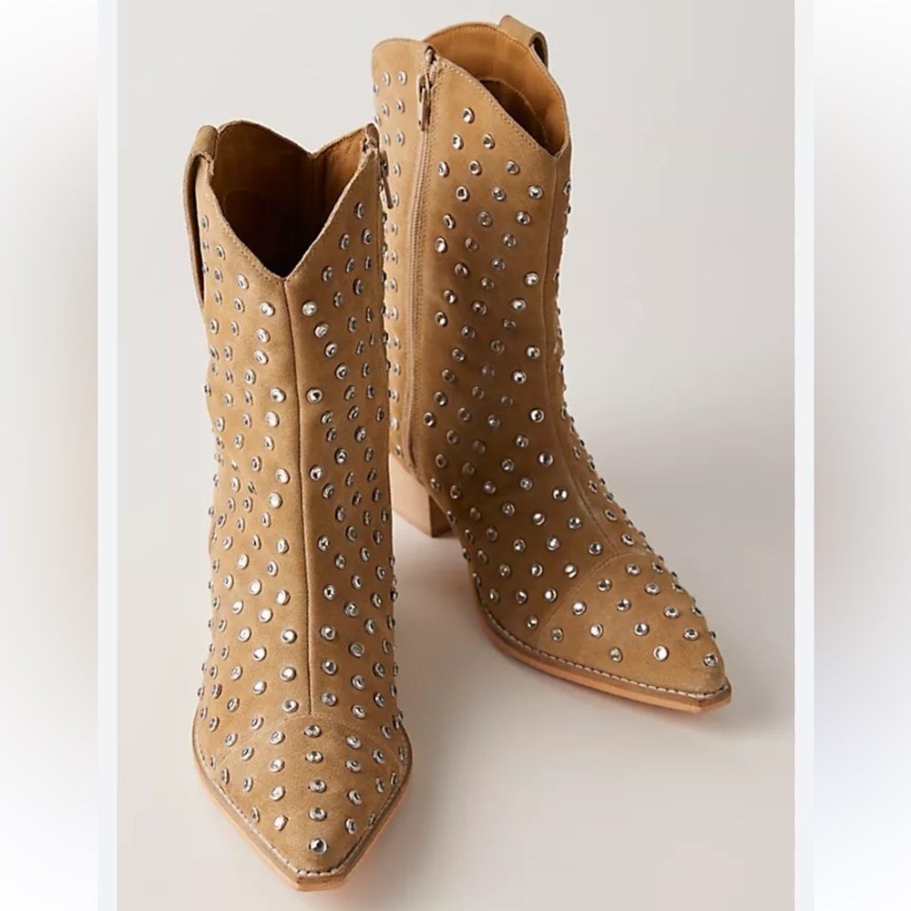 Free People Matisse Spotlight Western Embellished Tan Suede Boots Size 8
